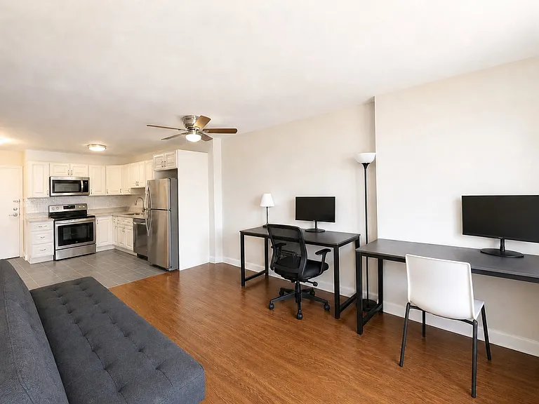 270 Marin Blvd #19R — Photo 4