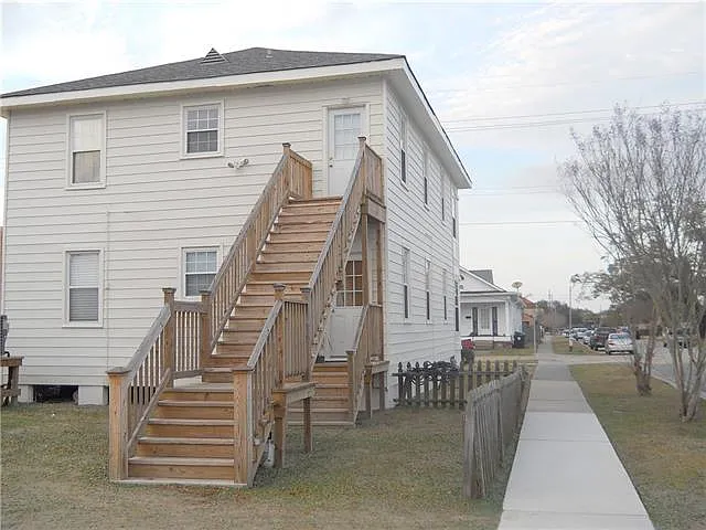 Building Photo - 782 French St