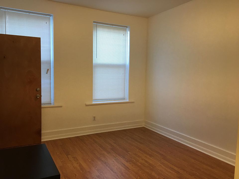 1st image of 312 W 27th St #1