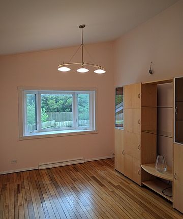 3rd image of 1100 Pebblewood Ln