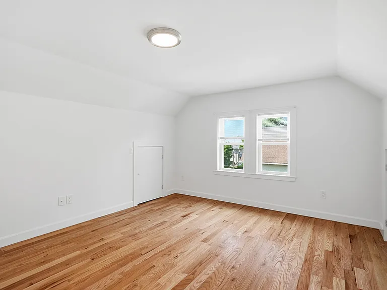 216 Broadway #2 — Photo 32