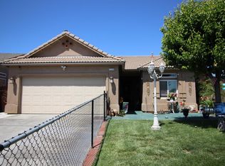 1116 S Berry Dr, Madera, CA 93637