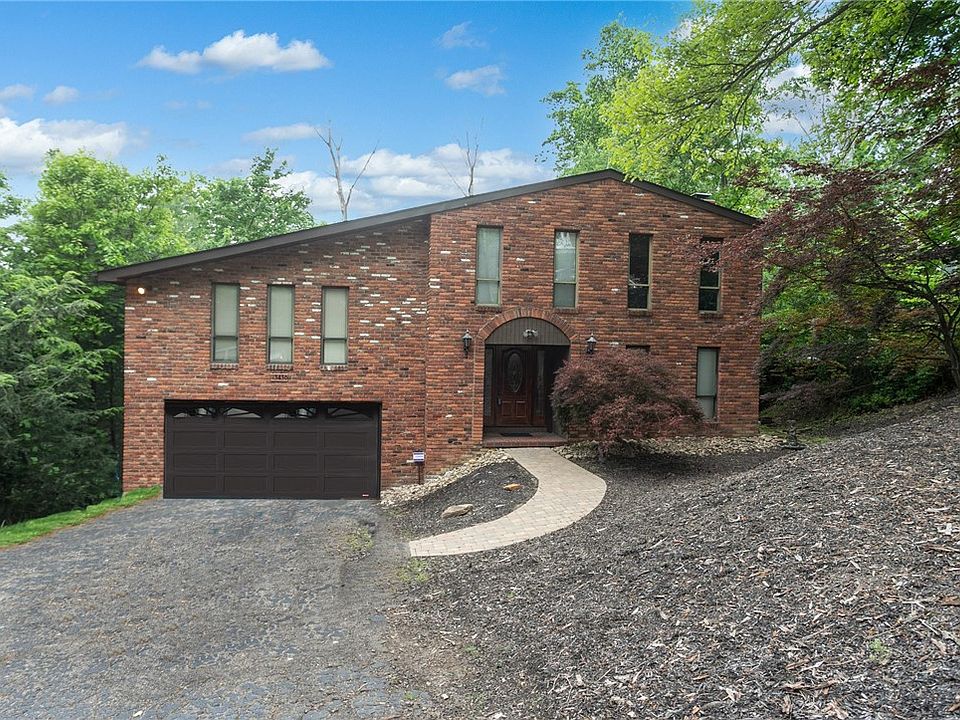 1st image of 3436 Macarthur Dr