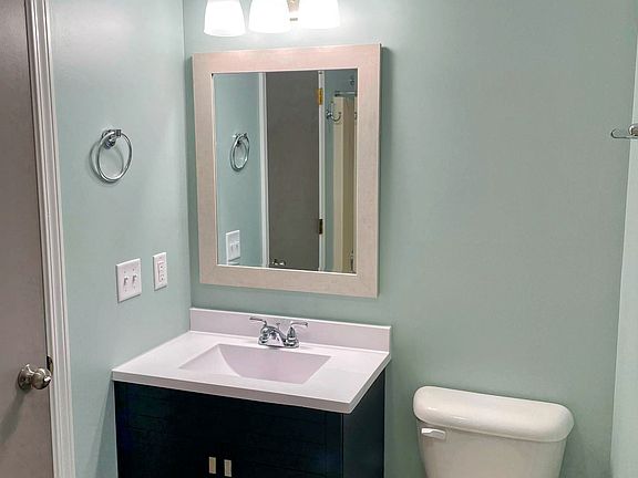 2nd image of 4286 Eagle Crest Dr