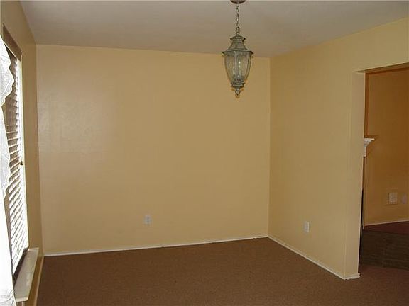 4th image of 15718 Briargate Ct