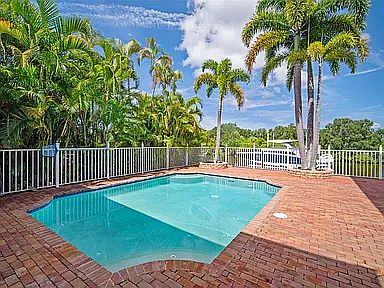 4th image of 825 Islebay Dr