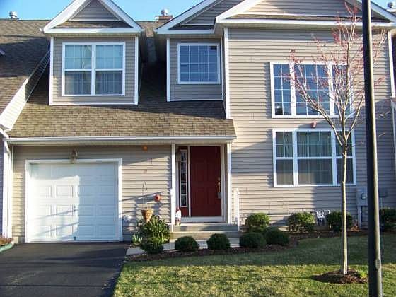 1st image of 39 Avery Ln