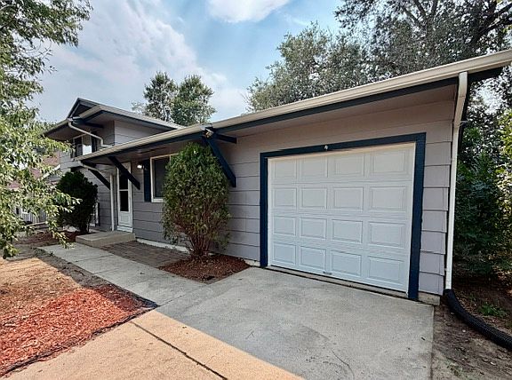 3rd image of 2236 Fernwood Dr