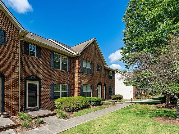 2nd image of 1809 Lakeview Dr #10