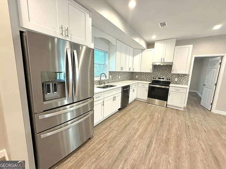 1826 Winchester Trl — Photo 6