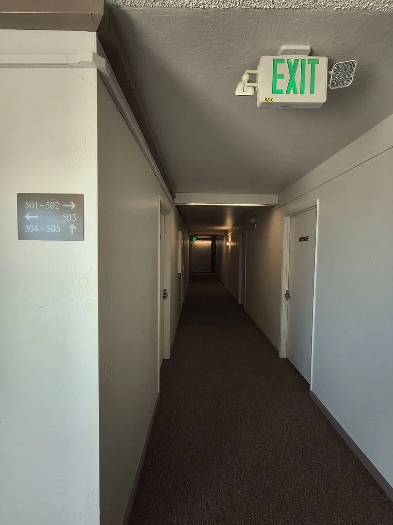 Stunning Top Floor 1bd/1ba Apartment In Walnut Creek Ca — Photo 4