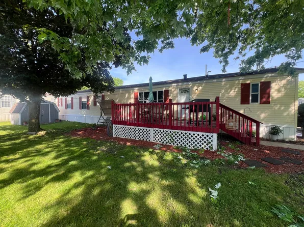 34 Aspen St, Minooka, IL 60447