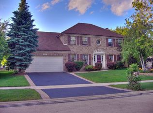 1807 Denison Rd, Naperville, IL 60565