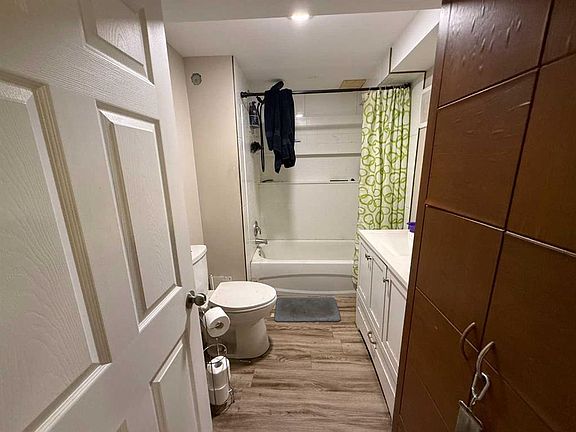 5th image of 821 W 14th St S