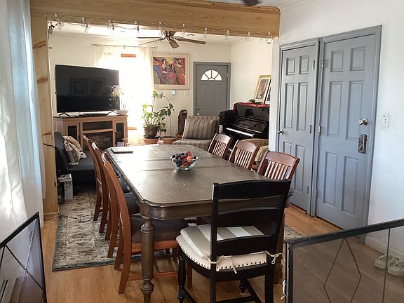 3rd image of 81 Columbia St #81