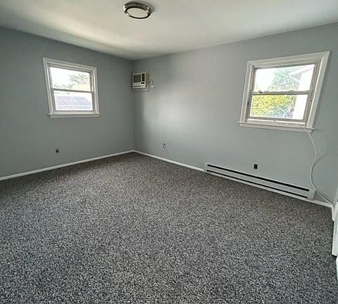 4th image of 206 Passaic Ave #B