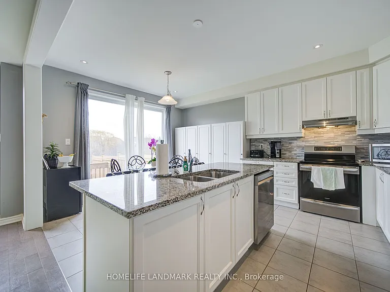 106 Barkerville Dr — Photo 14