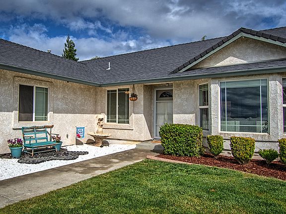 3rd image of 4375 Kensington Dr