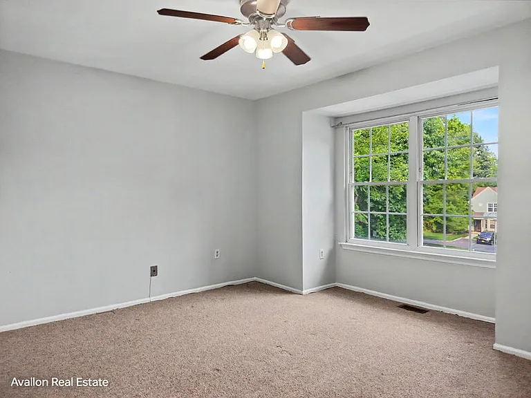 102 Appletree Ct — Photo 13
