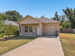 909 S Frances St #A, Terrell, TX 75160