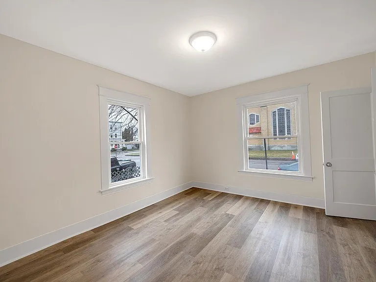 680 Harvard St #2 — Photo 8
