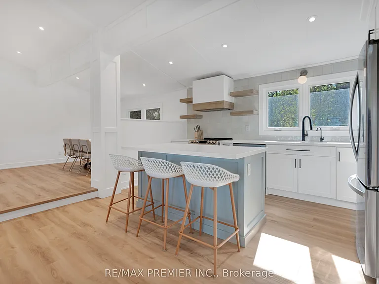 891 Tiny Beaches Rd S — Photo 12