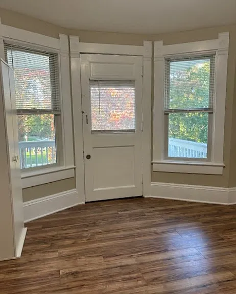 Office or additional main floor bedroom