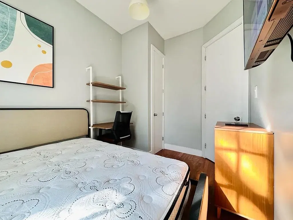 6 bed, 6.0 bath, 1200 sqft, $1,220 — Photo 3