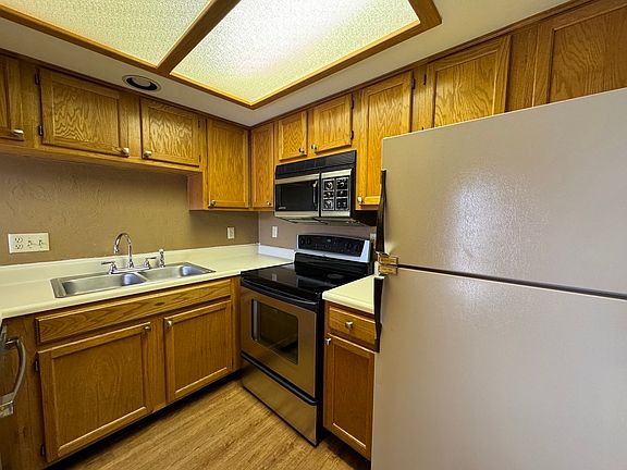 3rd image of 11525 N Meridian Ave #1-1-221