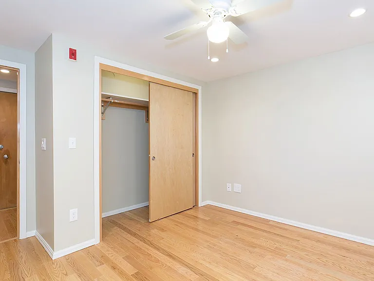 Florentia Street Apartments — Photo 7