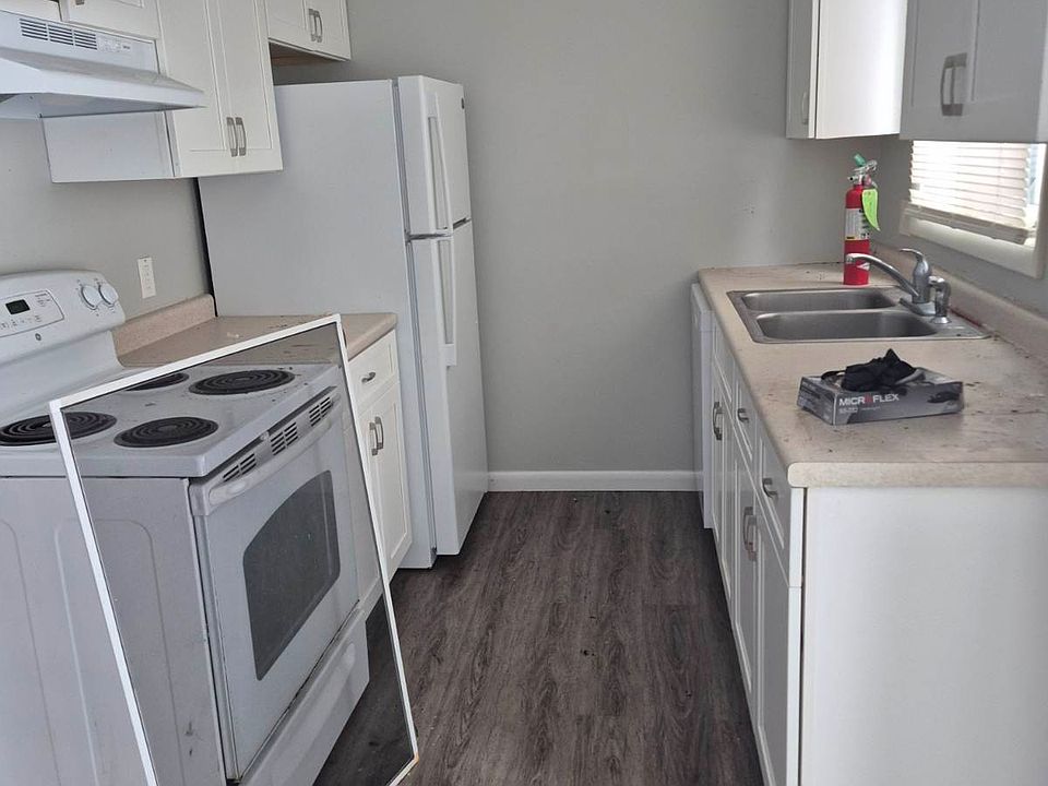 2nd image of C3 Grandview Dr