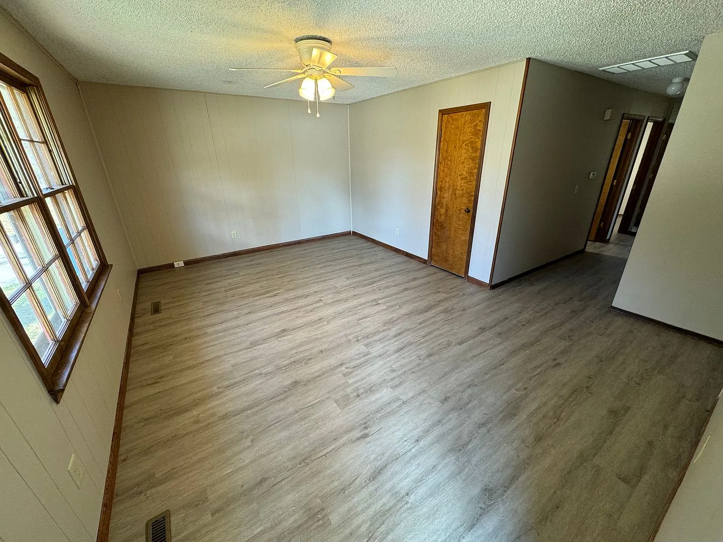 Southeast Springfield Home! — Photo 3