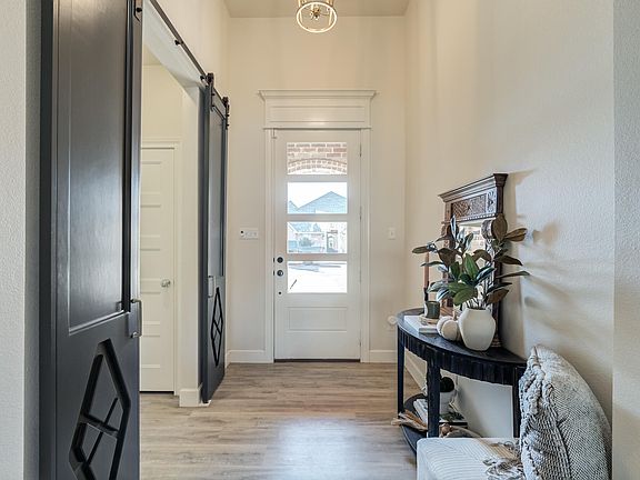 4th image of 622 N 10th St