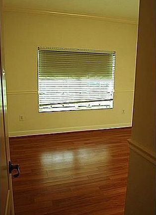 5th image of 5373 NW 112th Ct