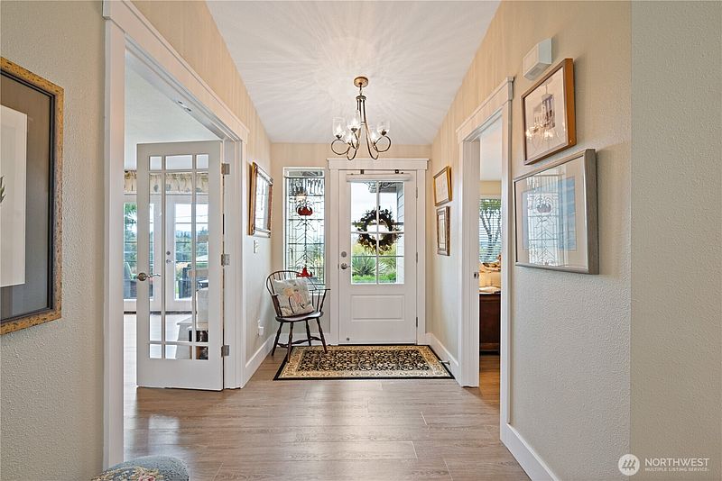 4th image of 126 Greenwood Road