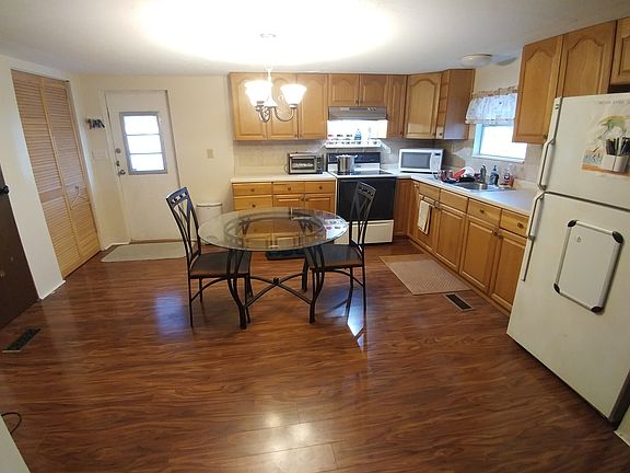 5th image of 810 8th St Lot 66