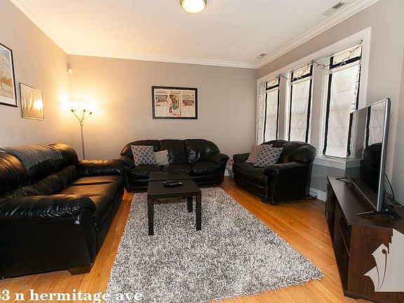 4th image of 4863 N Hermitage Ave #1725