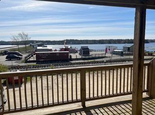 41 Water St APT 3, Wiscasset, ME 04578