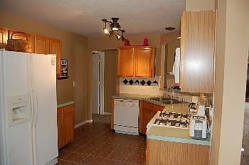 4th image of 16803 Creek Trl