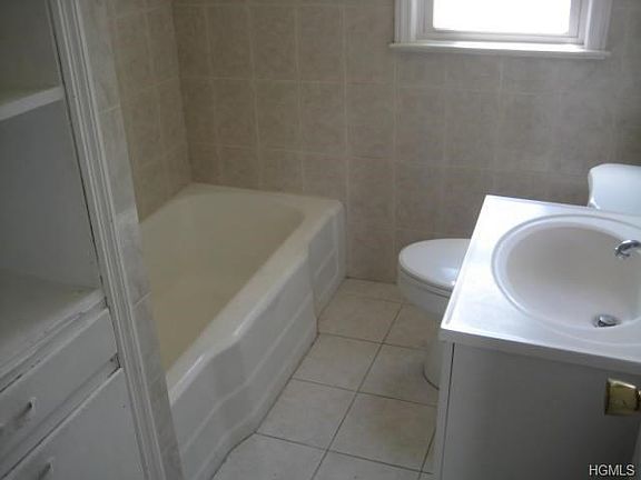 5th image of 3 Willow Ln