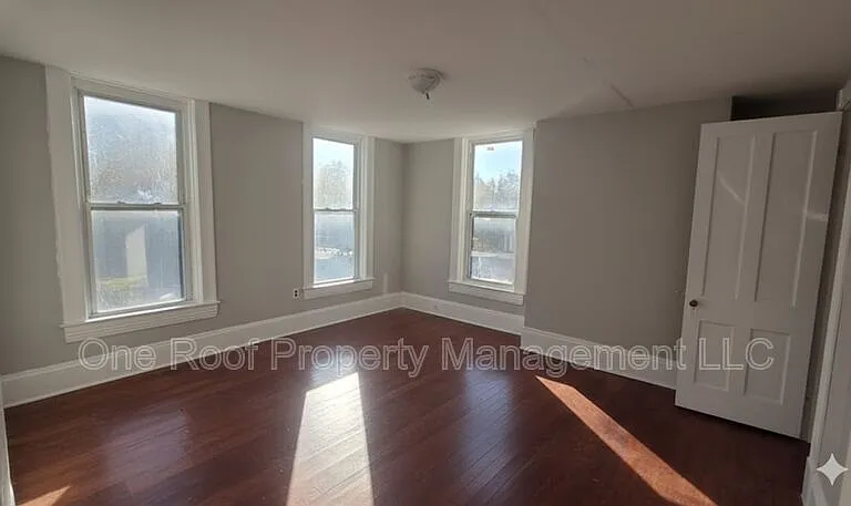 716 Indiana Ave #2 — Photo 4