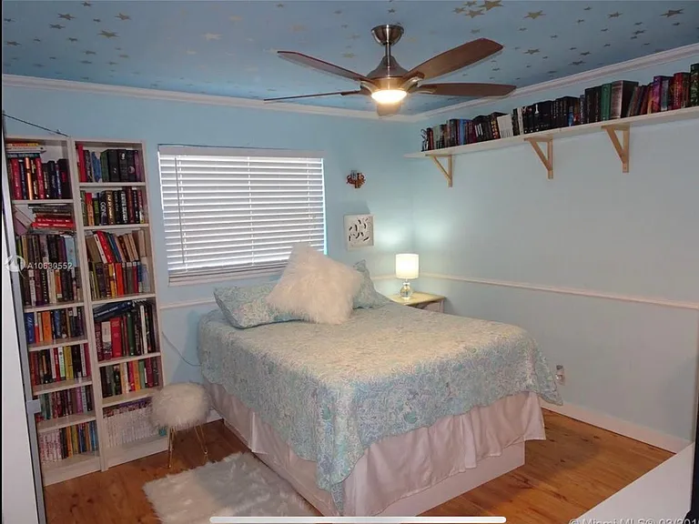 310 SW 9th Ave — Photo 21