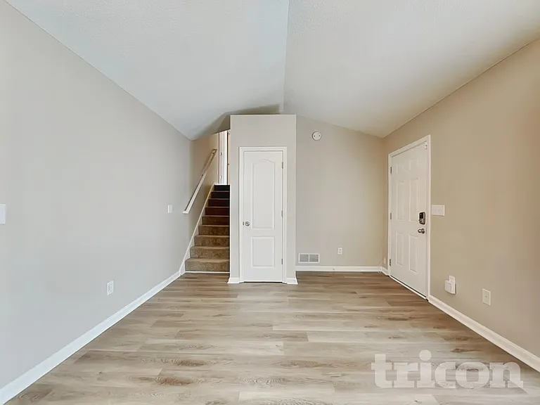 7 Adair Cv — Photo 3