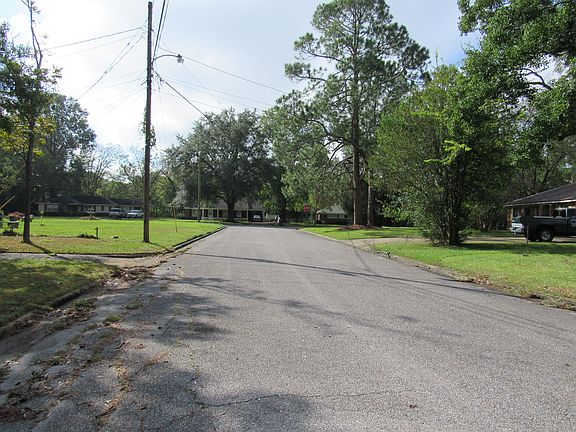 4th image of 3732 Bridlewood Dr