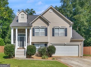 216 Autumn Ridge Dr, Griffin, GA 30224