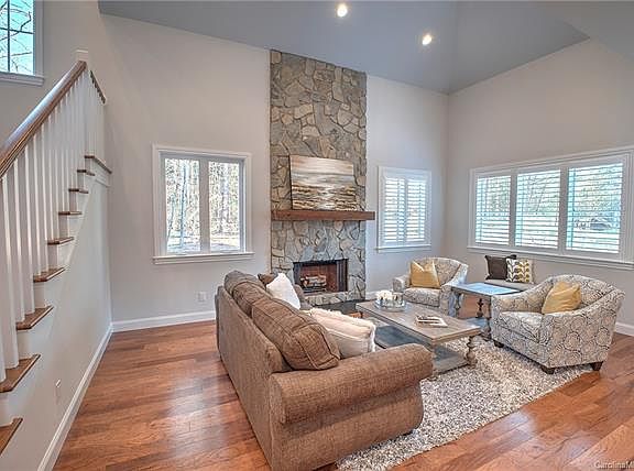 3rd image of 131 Arapaho Ct #86
