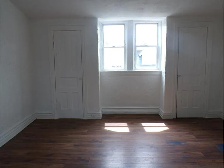 111 Ridge Ave — Photo 15