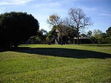 2nd image of 18393 Oak Leaf Ct