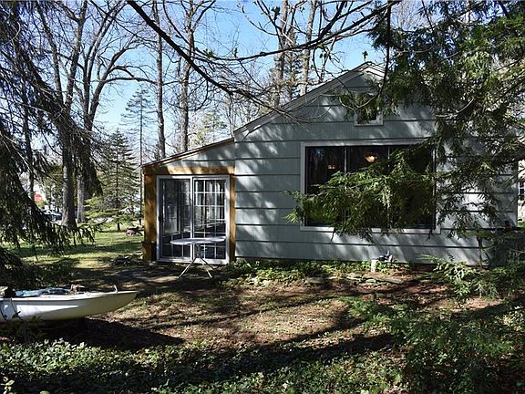 3rd image of 6982 Wesley Ave