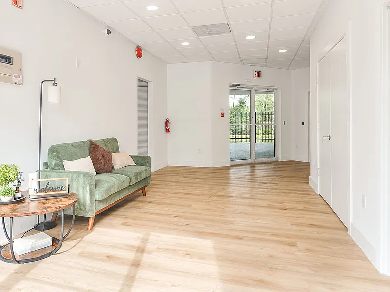 Leasing Office 2 (Web Quality) - Vista Shores